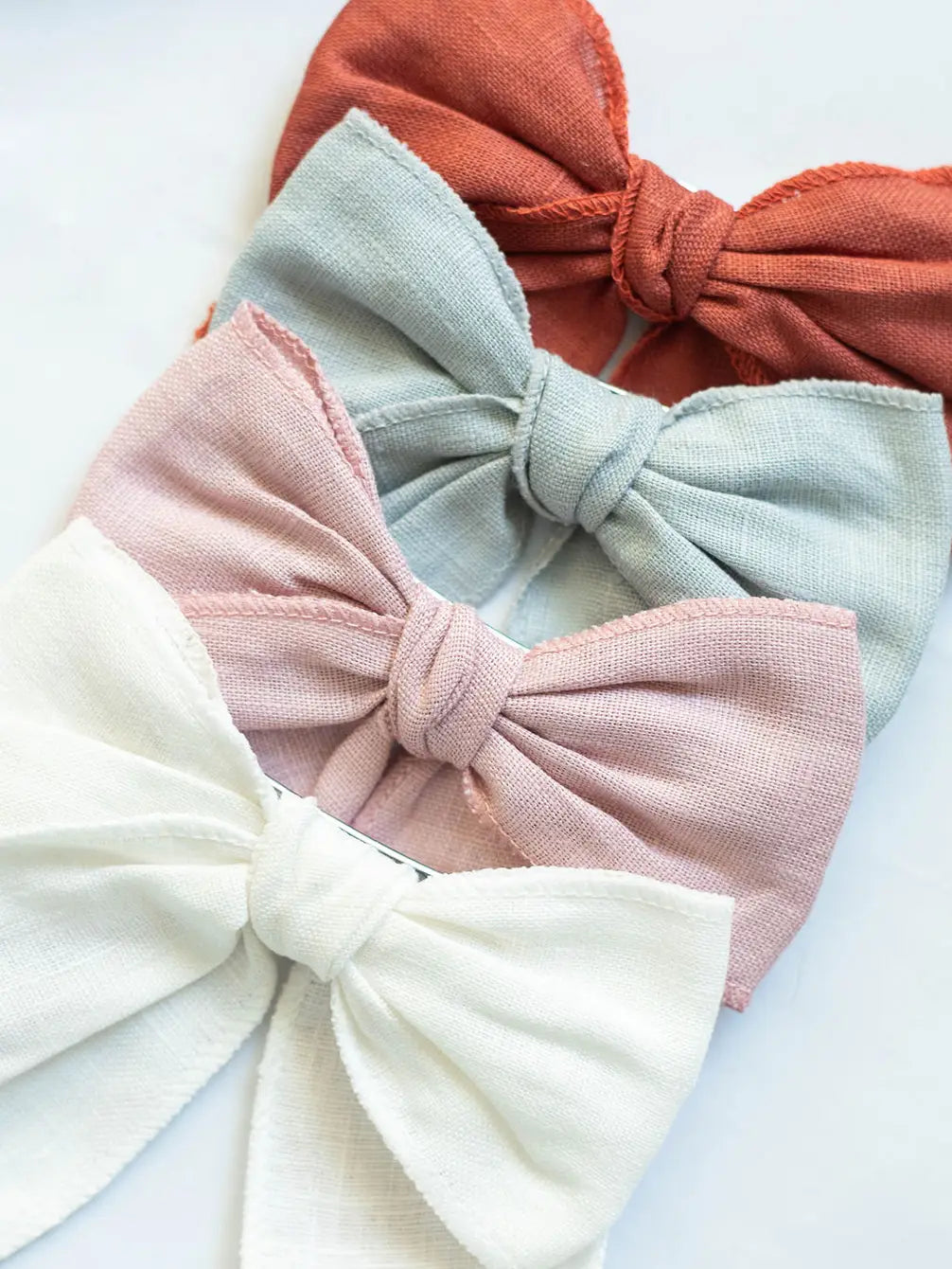 Linen bow